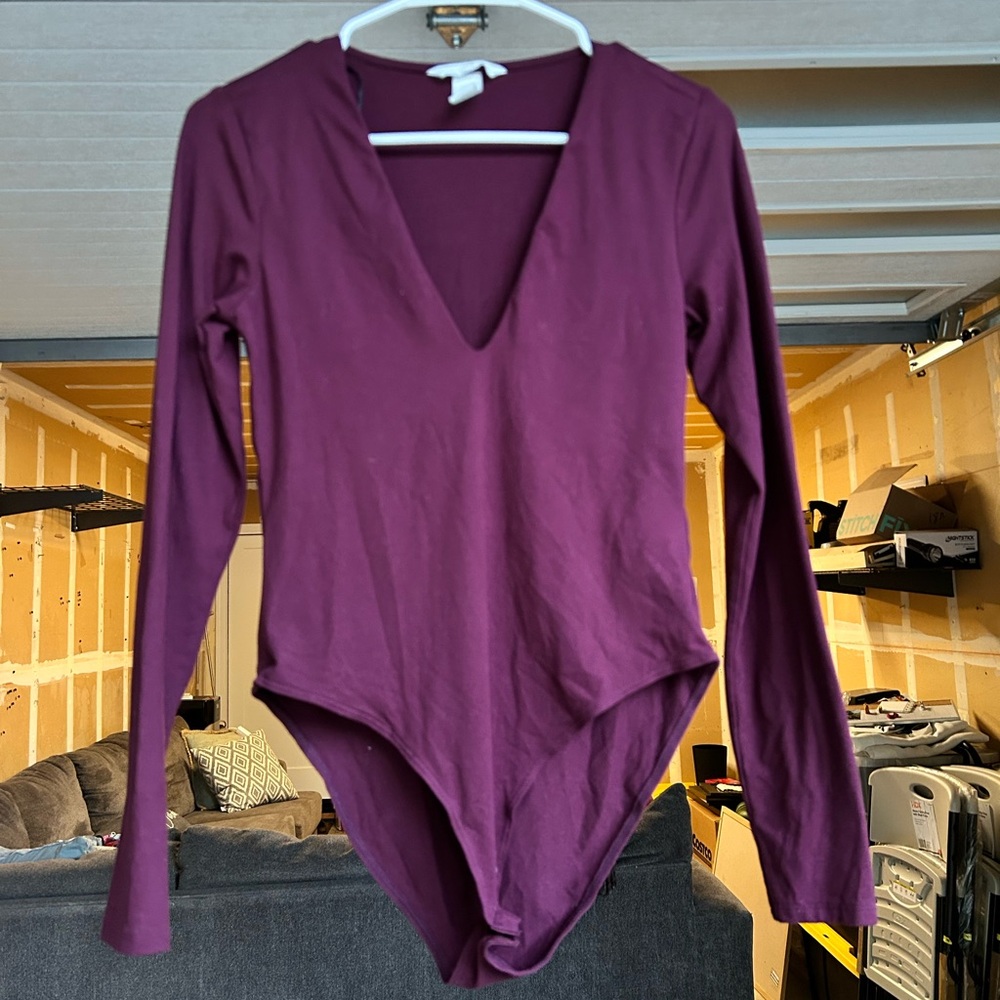 Women's Long Sleeve V-Neck Bodysuit - Maroon